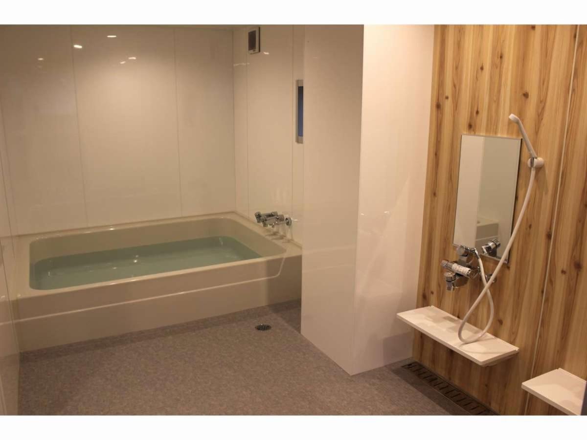Hotel Aiwa For Men'S Only Osaka Bagian luar foto